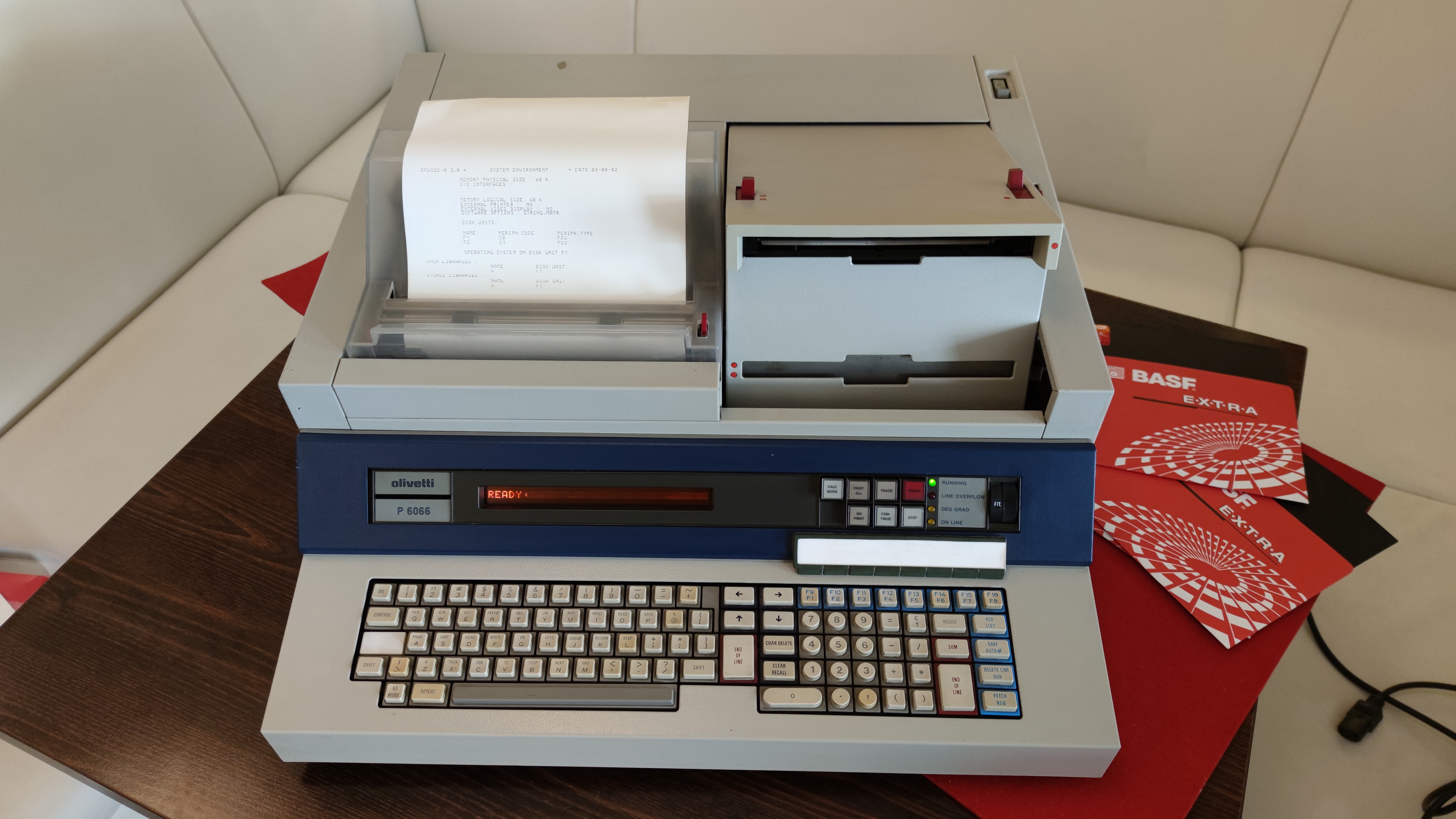 Olivetti P6066 — Itálie, 1976.