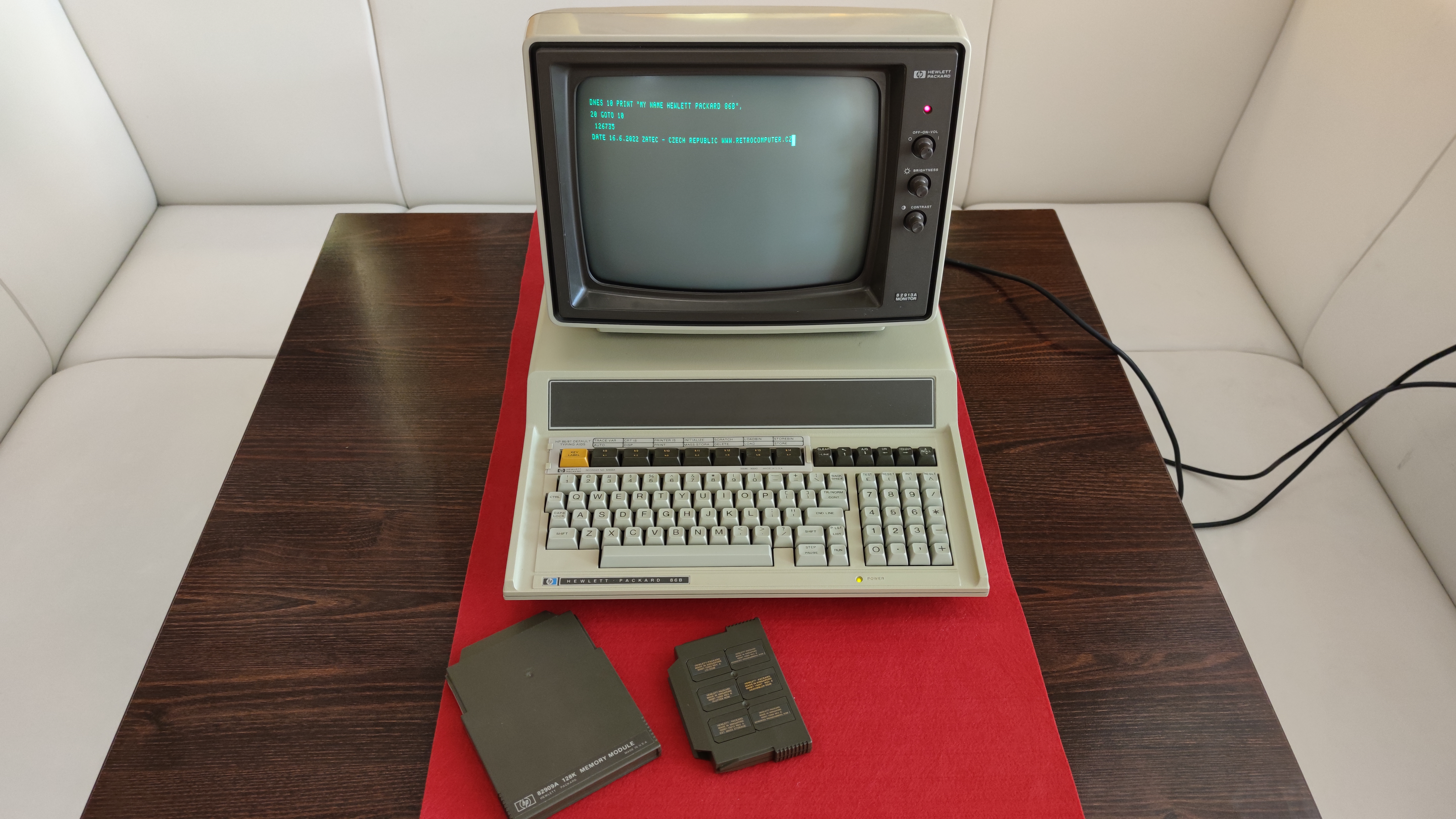 Hewlett-Packard HP-86B — USA, 1983.