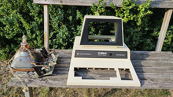 Commodore PET 3032 po vyčištění, pohled na sk