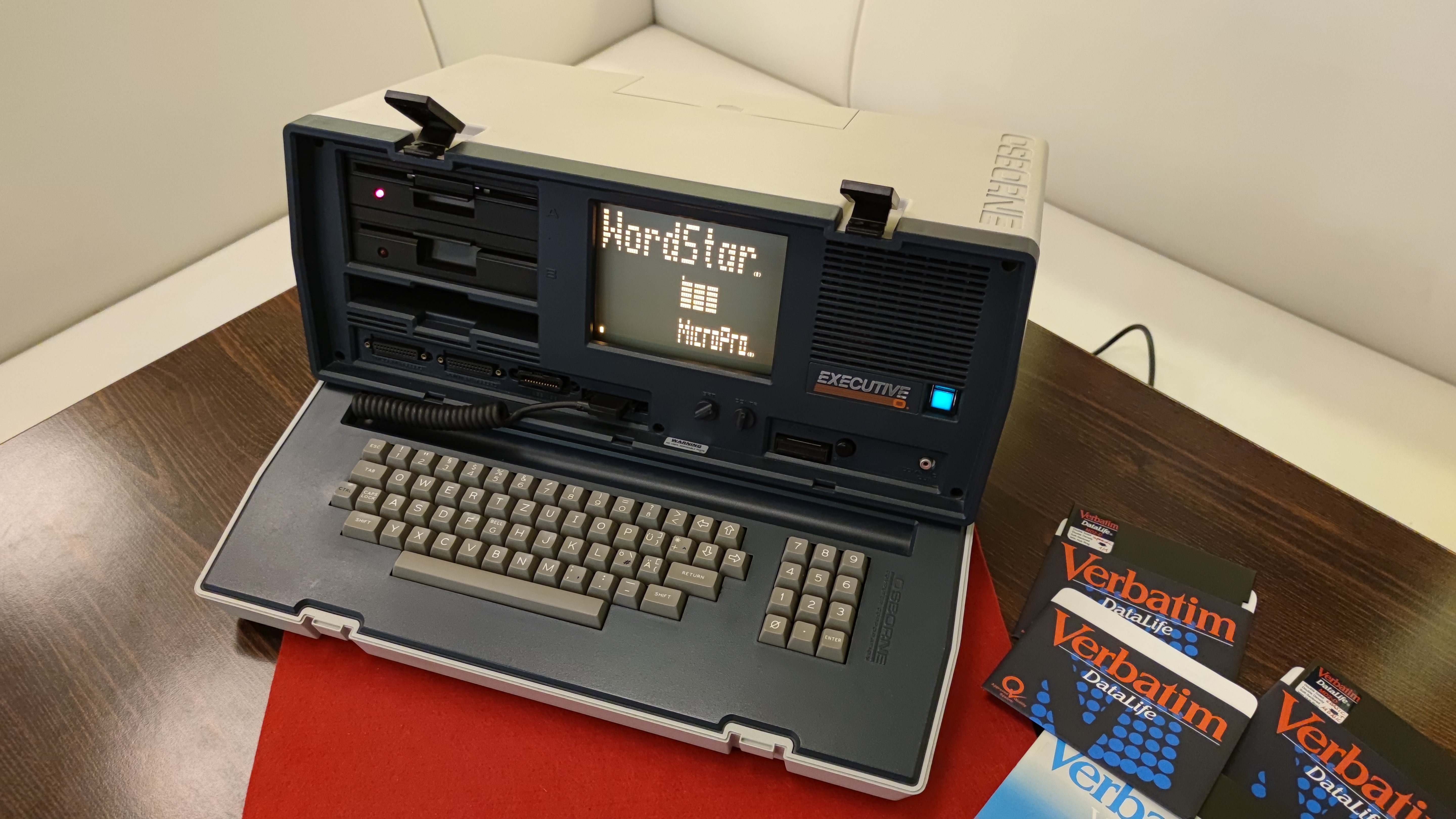 Osborne Executive (OCC-2) — USA, 1982.