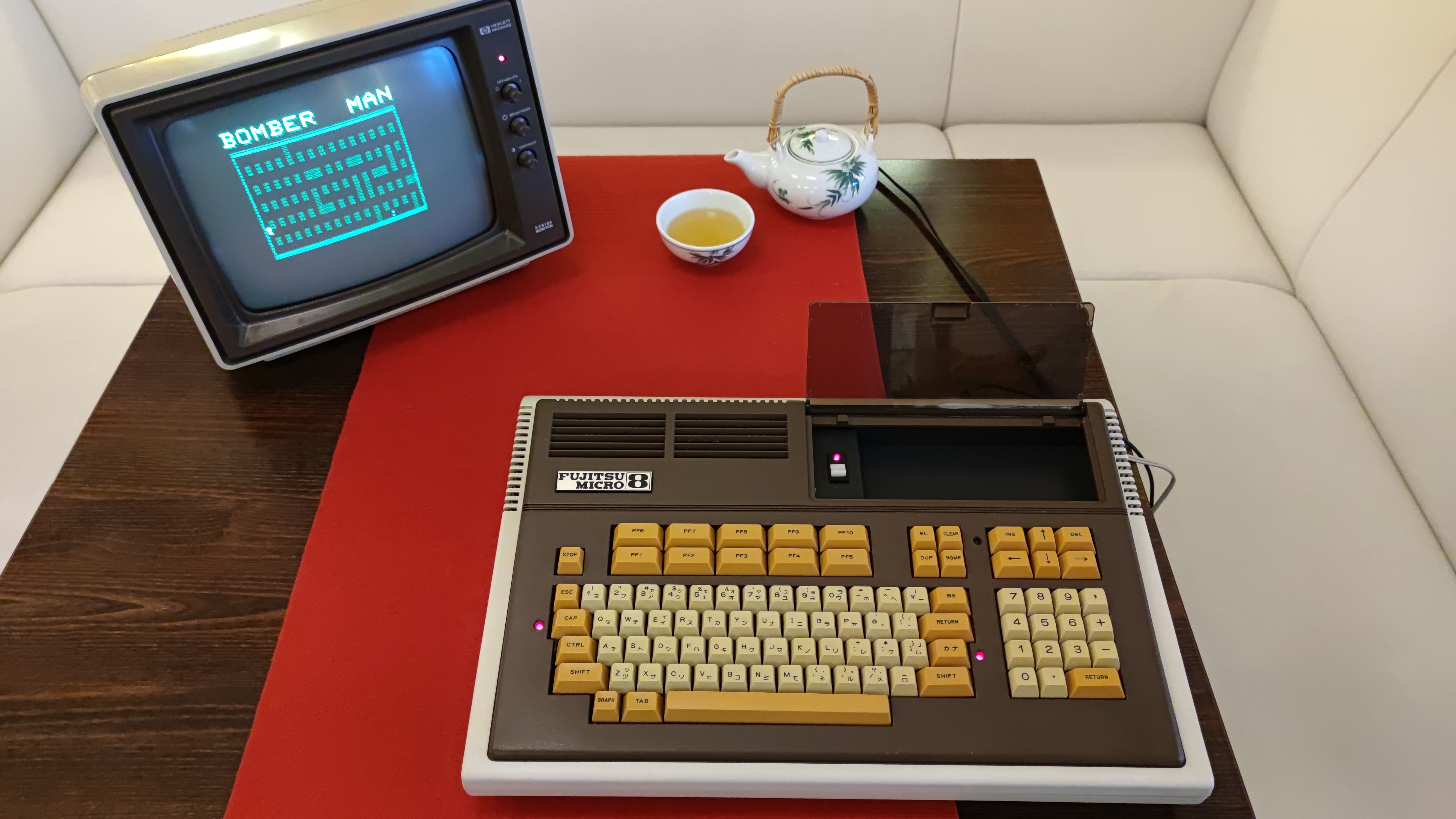 Fujitsu Micro FM-8 — Japonsko, 1981.