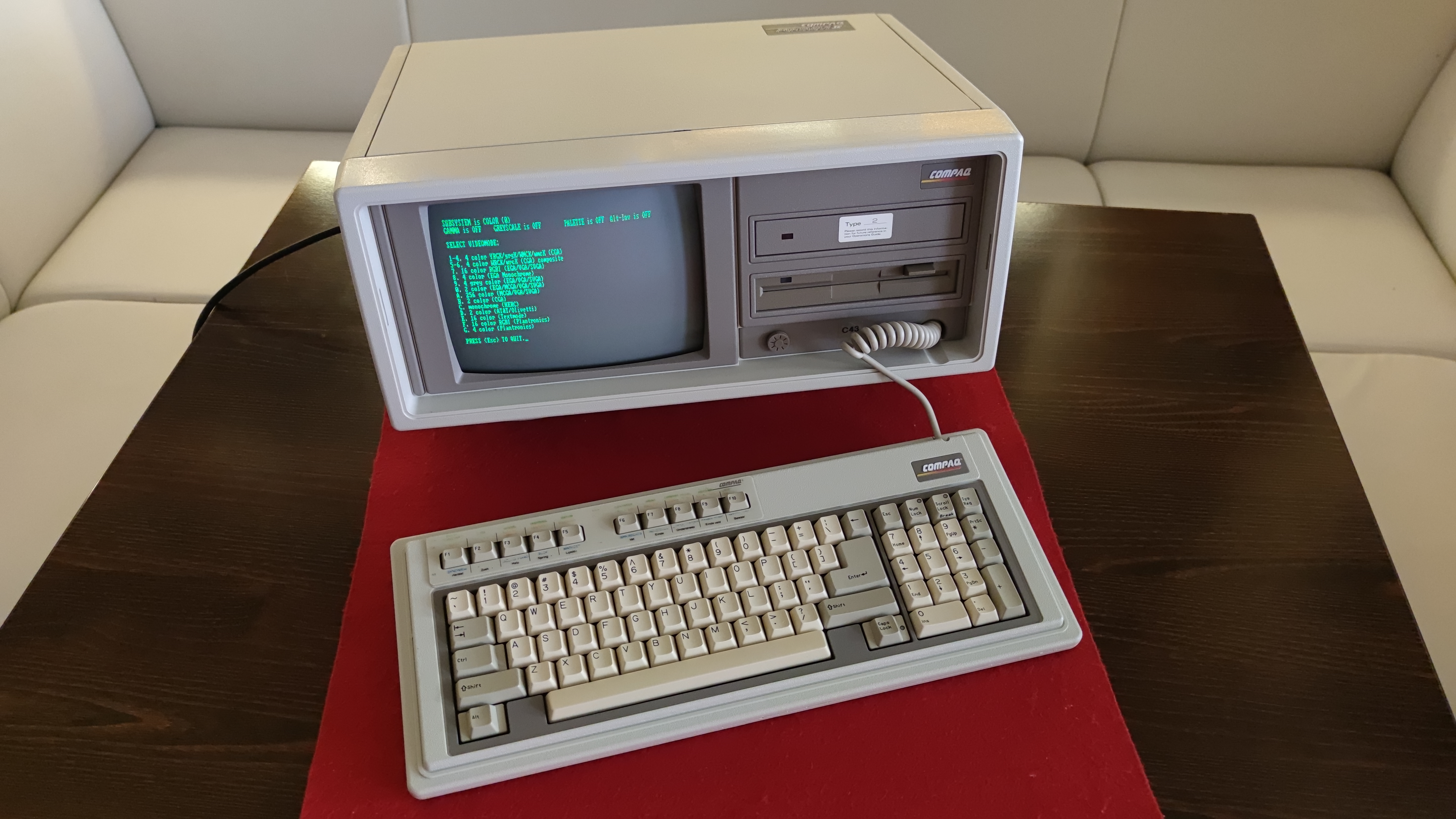 Compaq Portable II — USA, 1986.