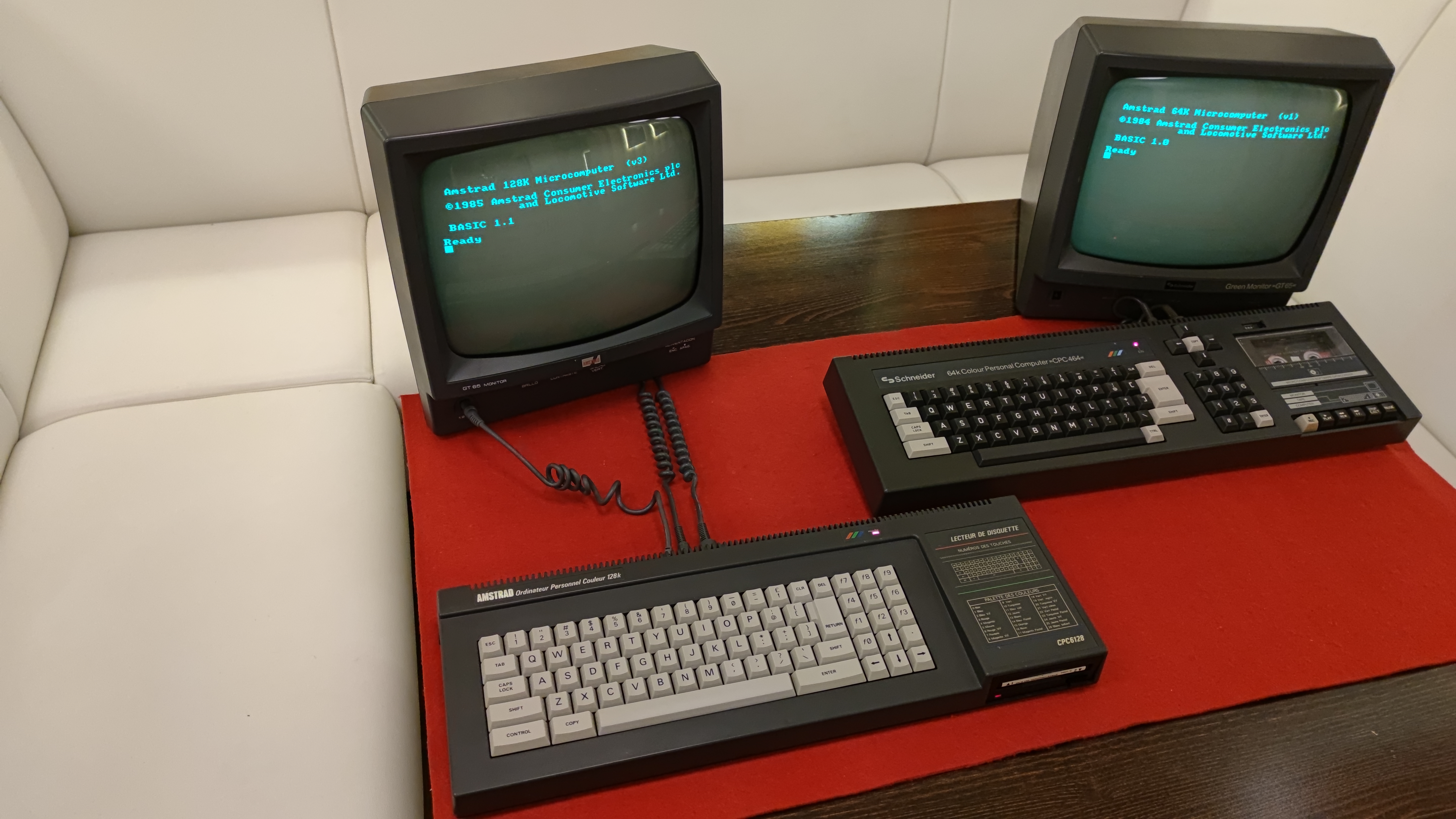 Amstrad CPC 6128 — Anglie, 1985.
