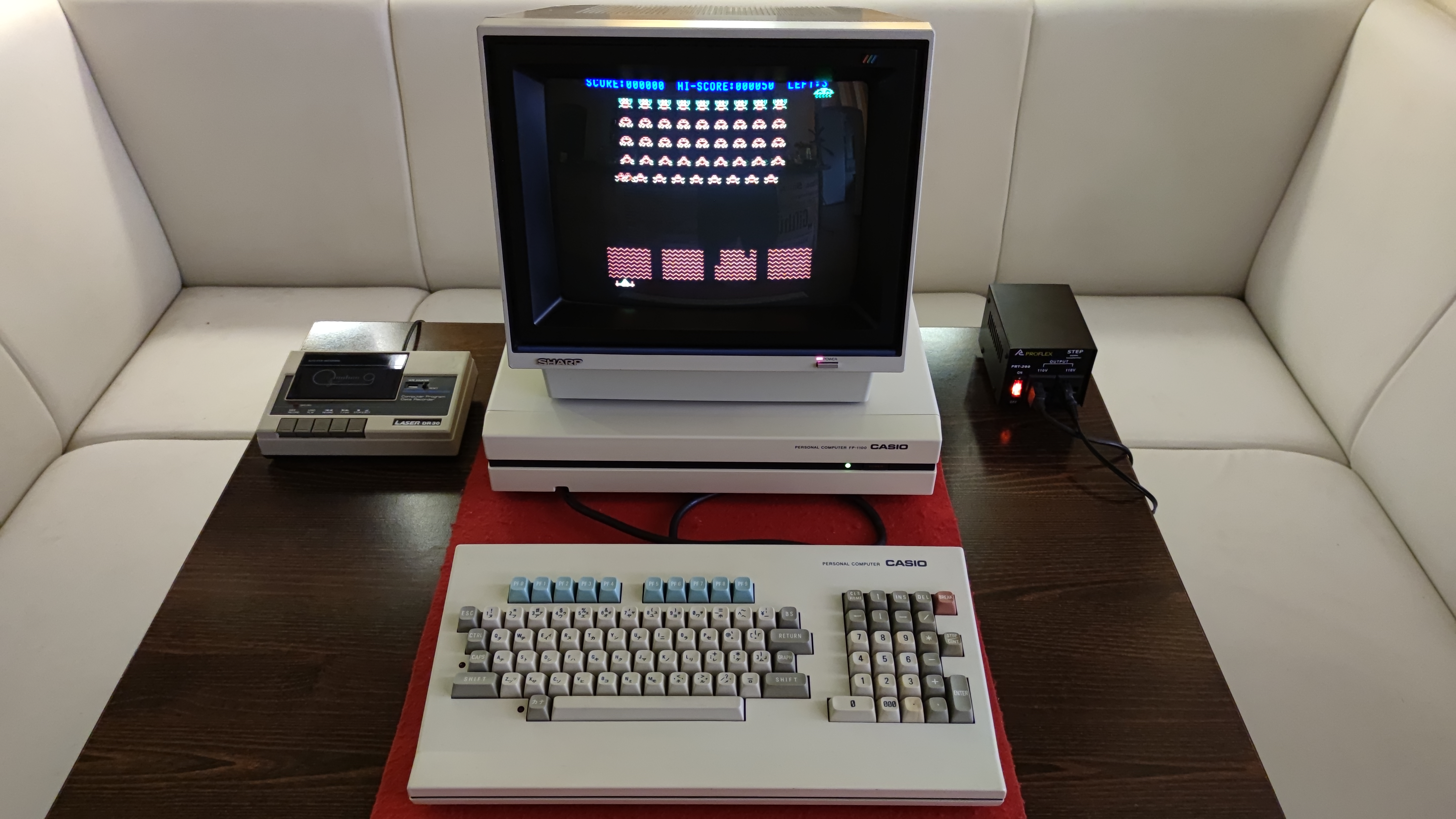 Casio FP-1100 — Japonsko, 1983.