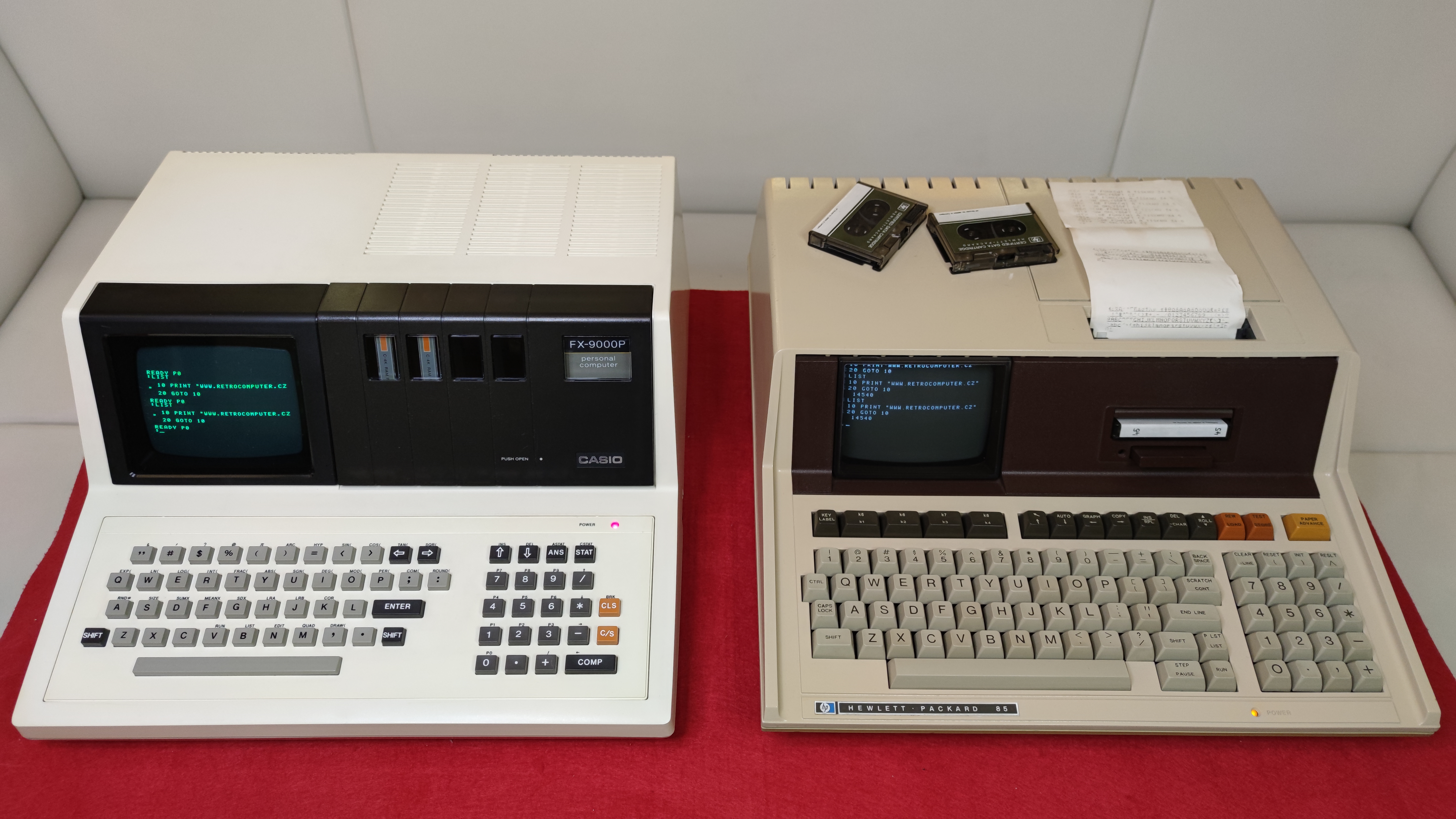Srovnání: Casio FX-9000P × Hewlett-Packard HP-85 — Japonsko/USA, 1981/1980.