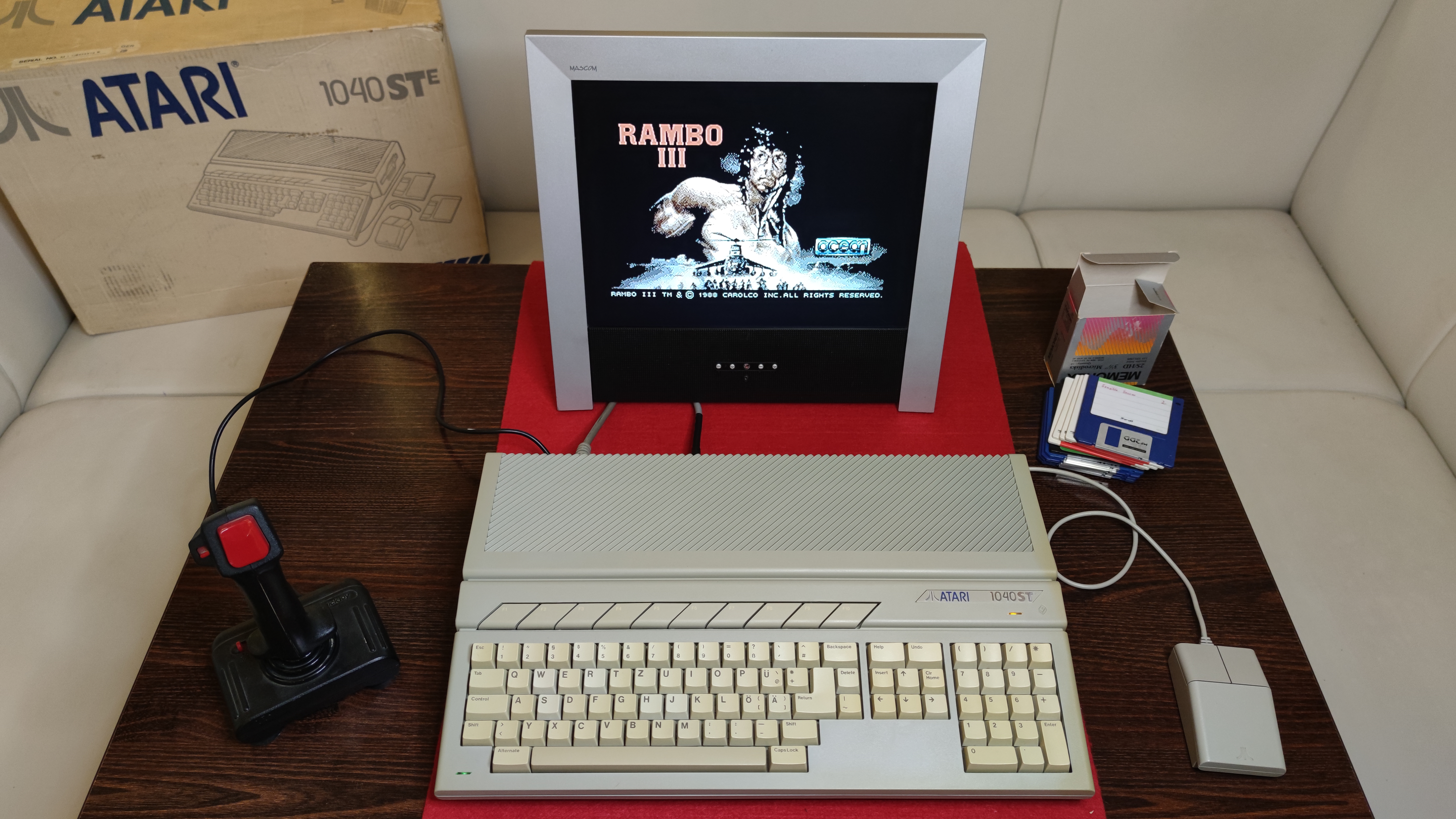 Atari 1040STe — USA, 1989.