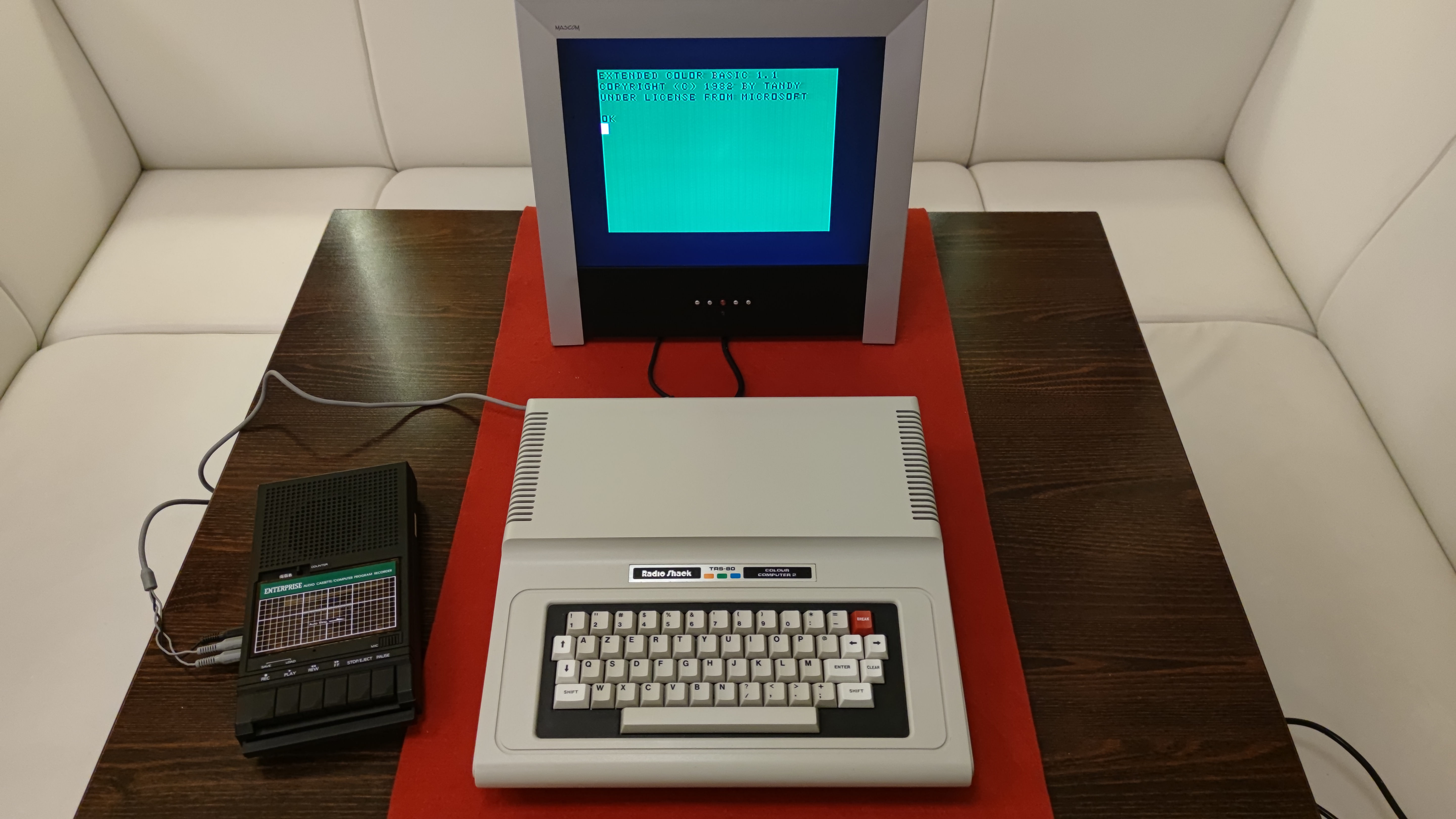 Tandy TRS-80 Color Computer 2 (CoCo 2) — USA/Francie, 1983.