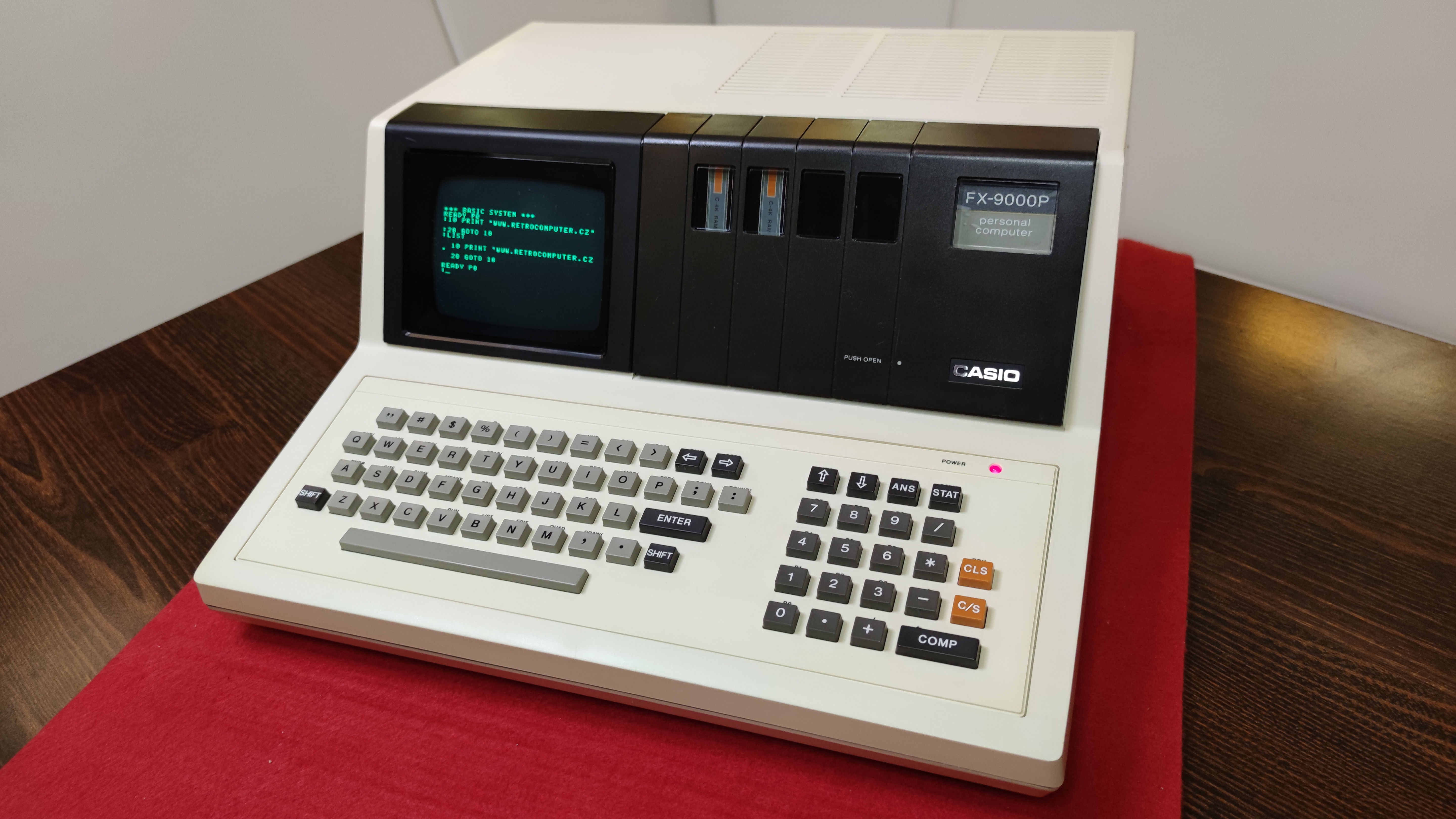Casio FX-9000P — Japonsko, 1981.