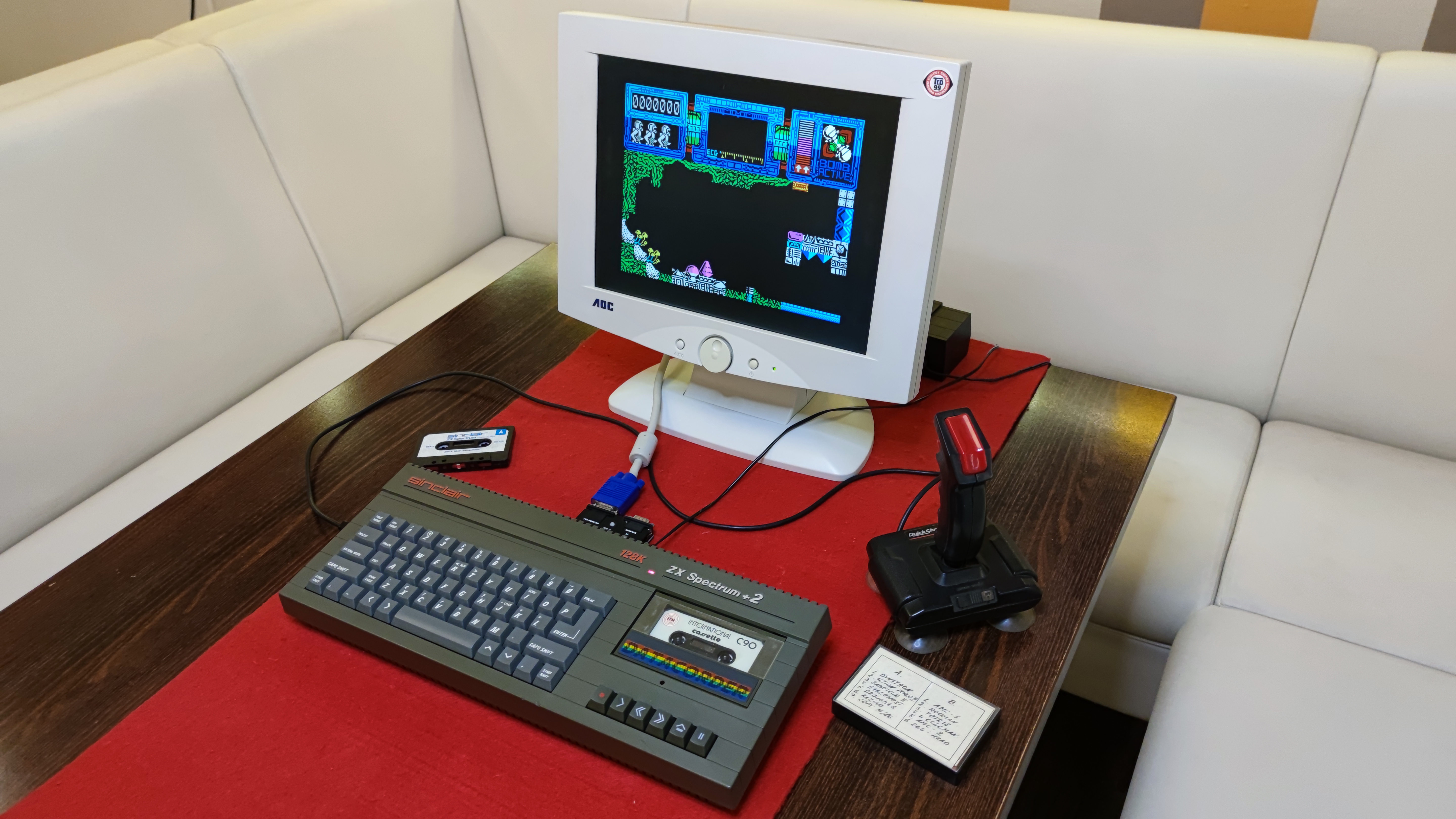Sinclair ZX Spectrum +2 128K — Anglie, 1986.