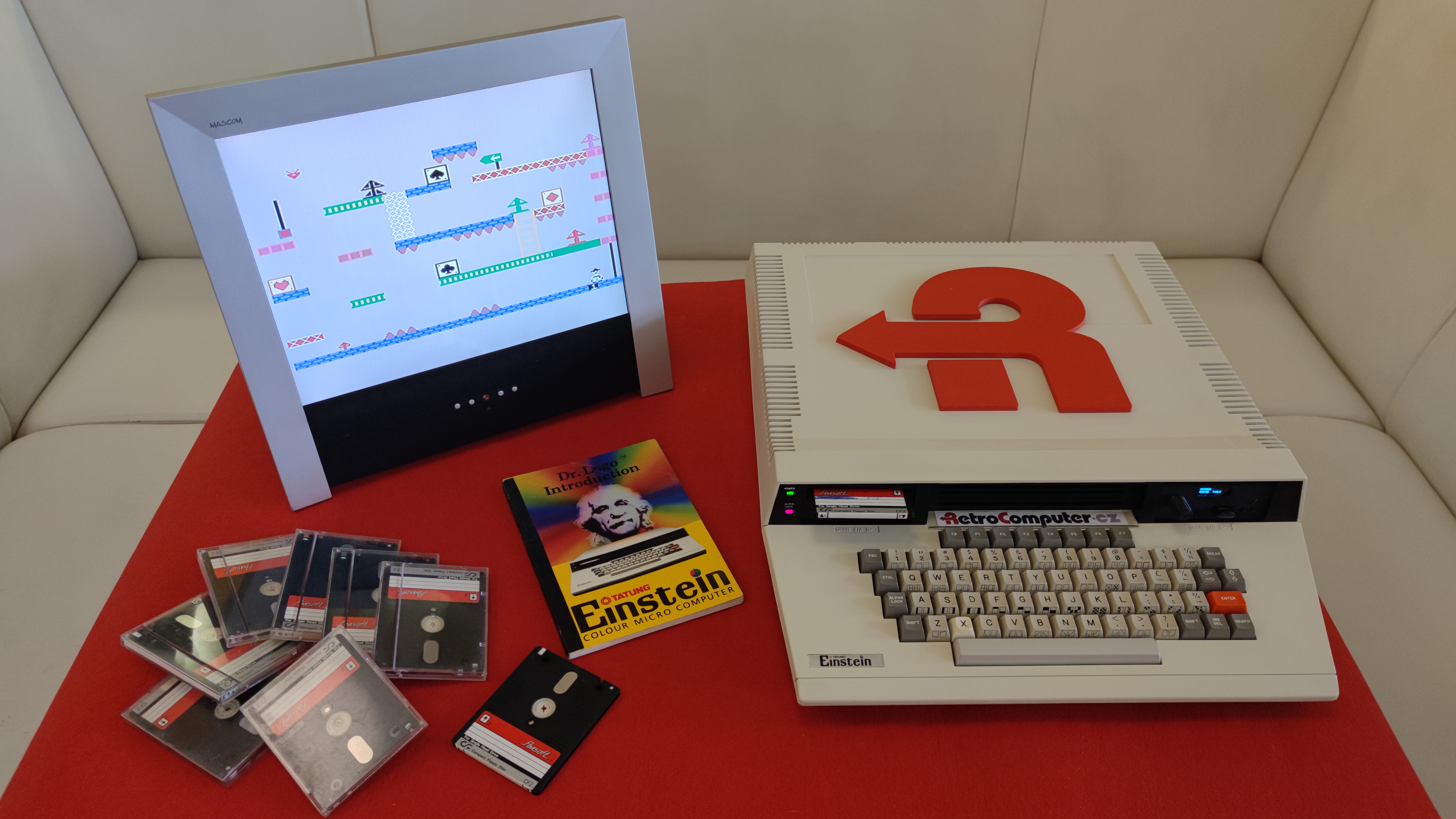 Tatung Einstein TC-01 — Anglie, 1984.