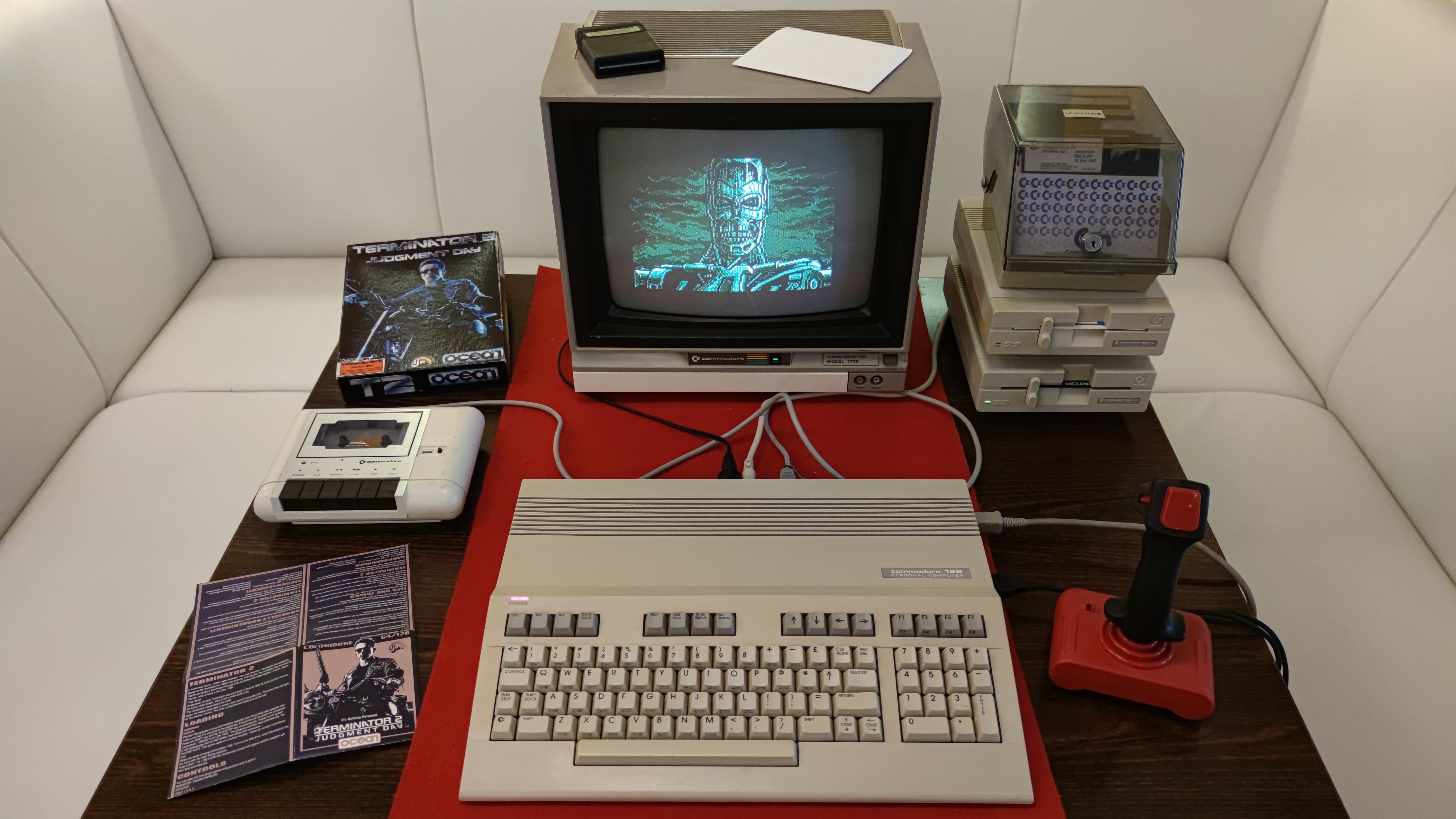 Commodore 128 — USA, 1985.