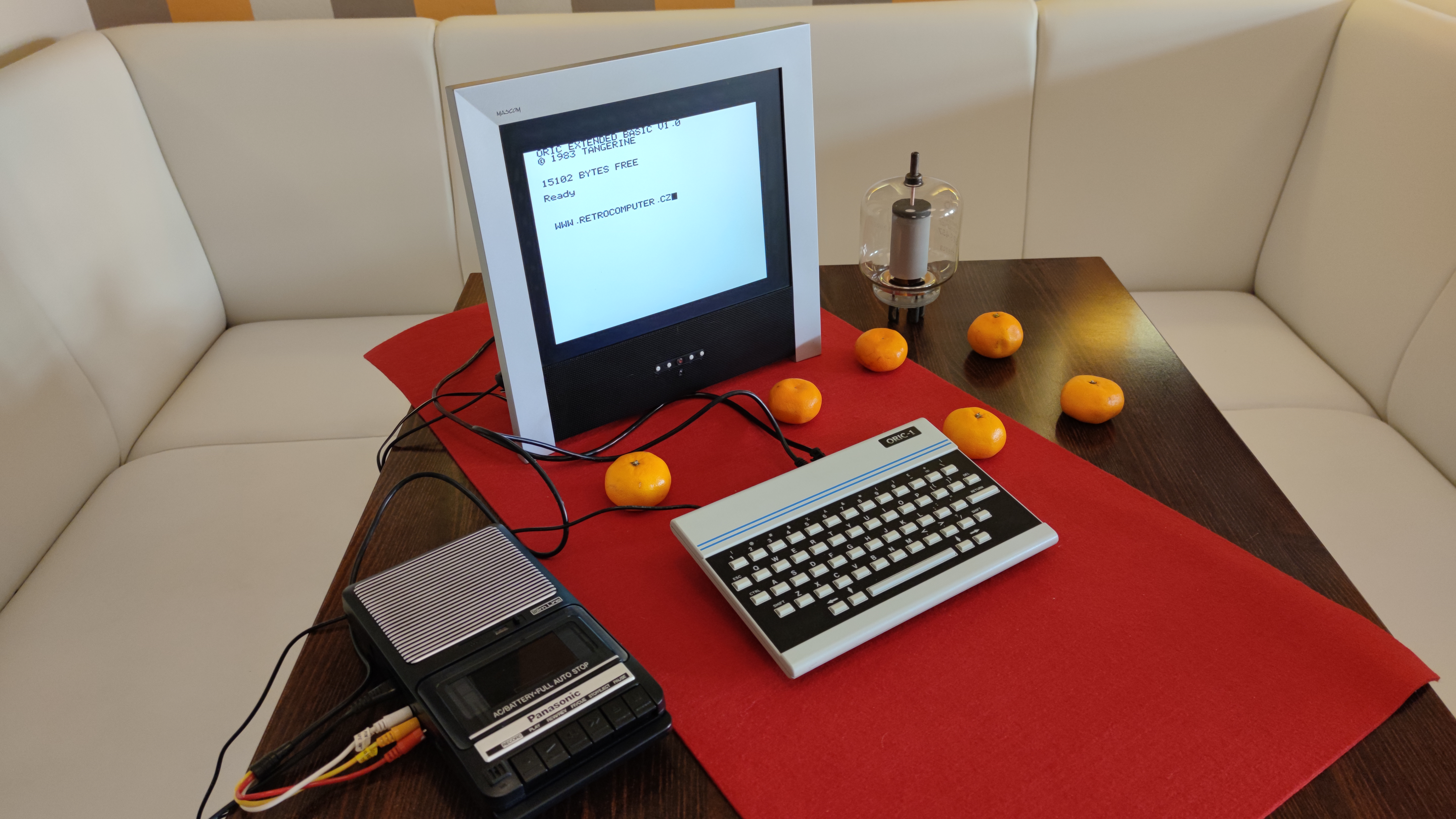 Tangerine Oric-1 — Anglie, 1983.