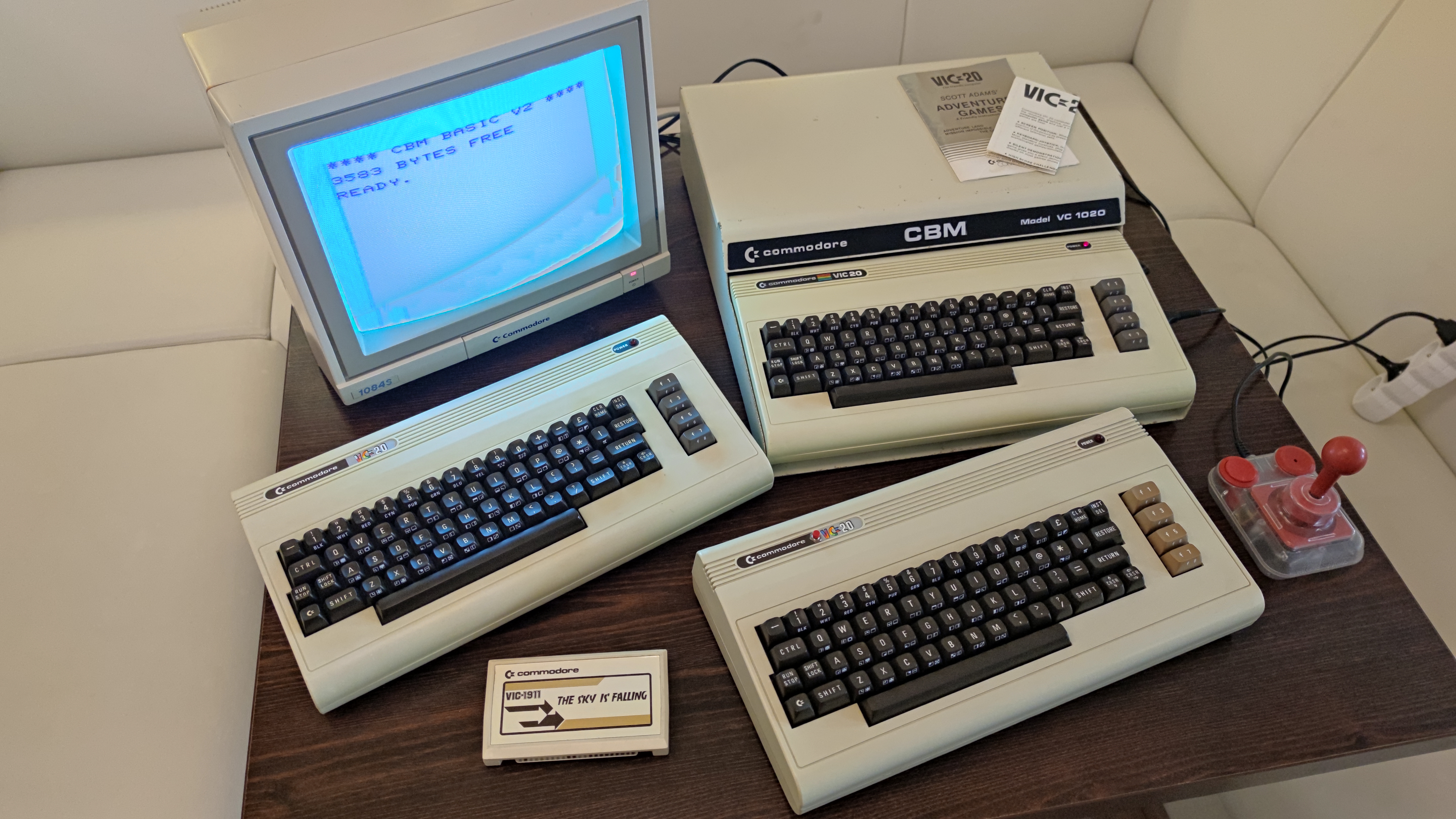 Commodore VIC-20 + VC-20 + VC-1020 — USA, 1980.