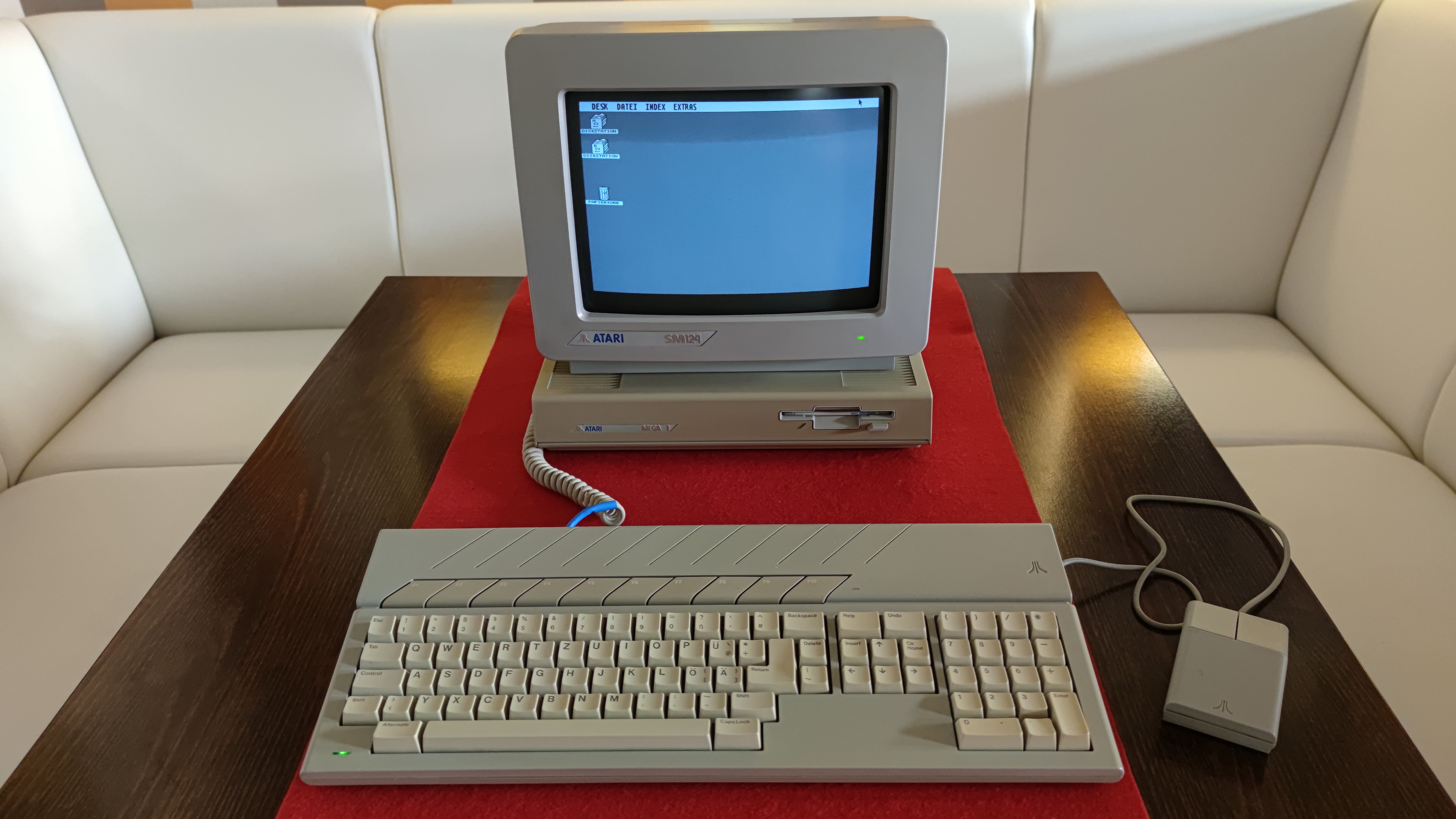 Atari Mega ST 1 — USA, 1987.