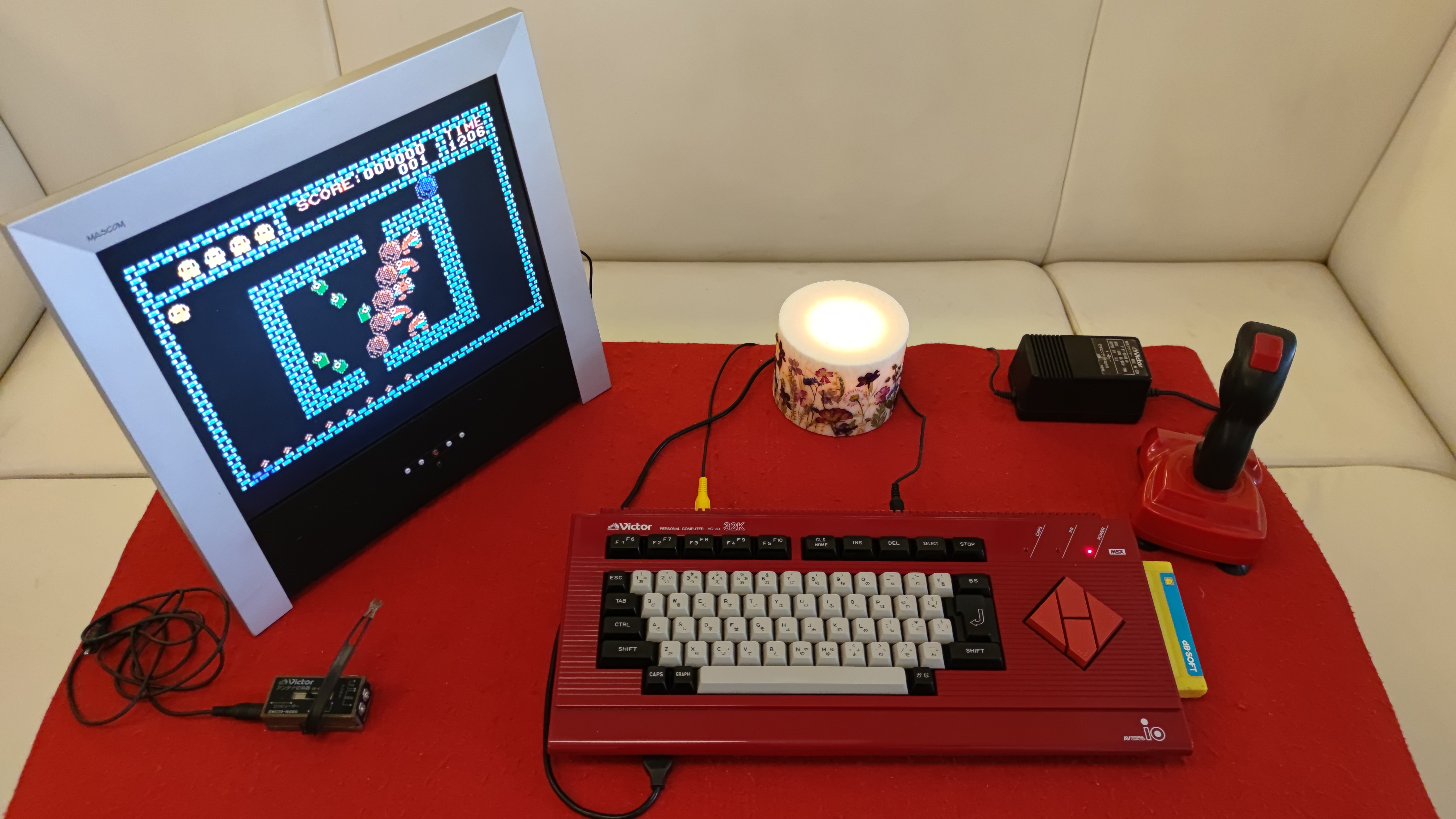 Victor HC-30 (JVC/Yamaha) — Japonsko, 1985.