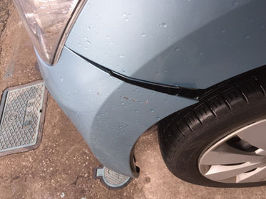 バンパー取り付け部補修