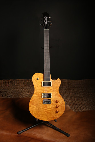 CHALLENGER RAYON GUITAR FULL COLOR シャツ M Music Zone