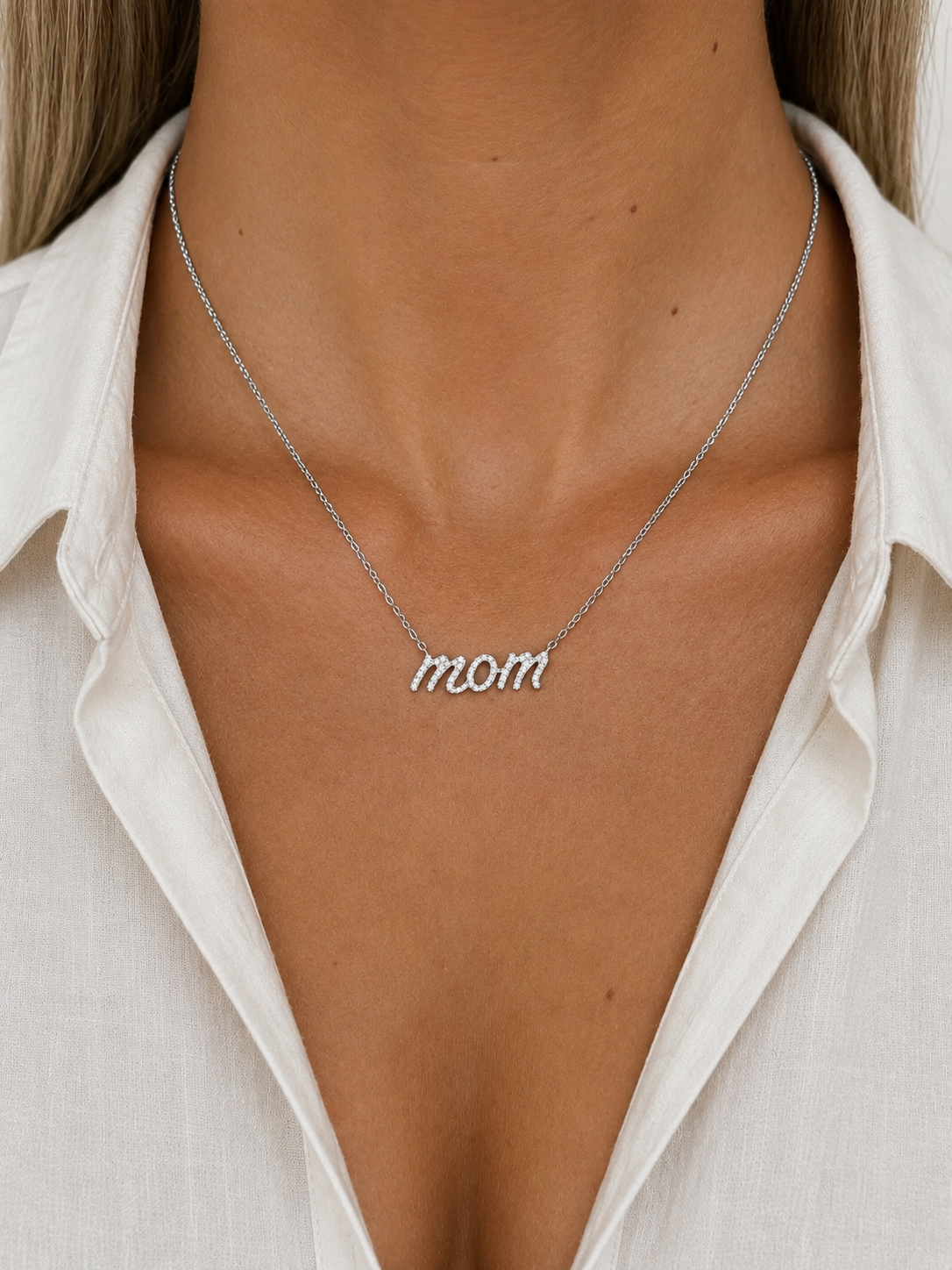 שרשרת MOM מעוצבת משובצת יהלומים