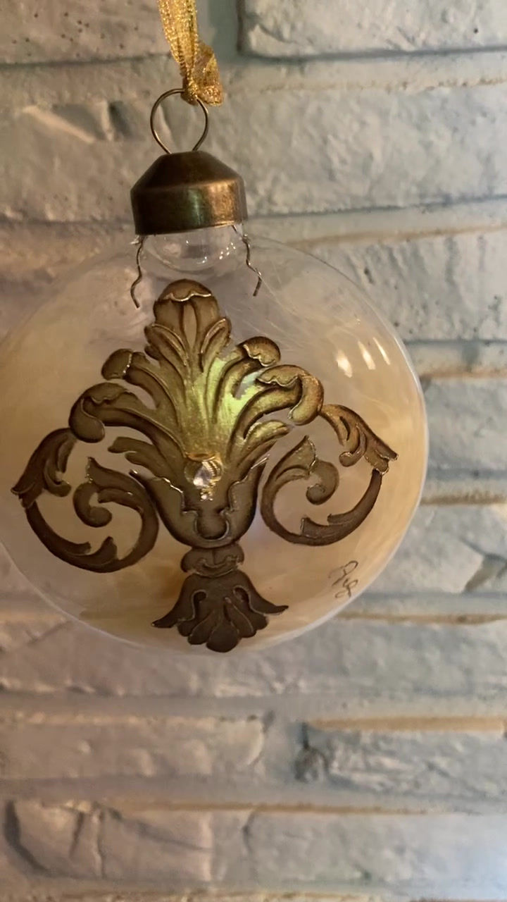 Miniature : Boule de noël en verre" Baroque" peinte à la main