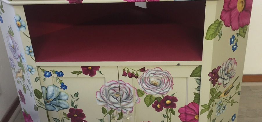 Relooking de mobilier par Sandrine POTELLE l'atelier du Bois peint