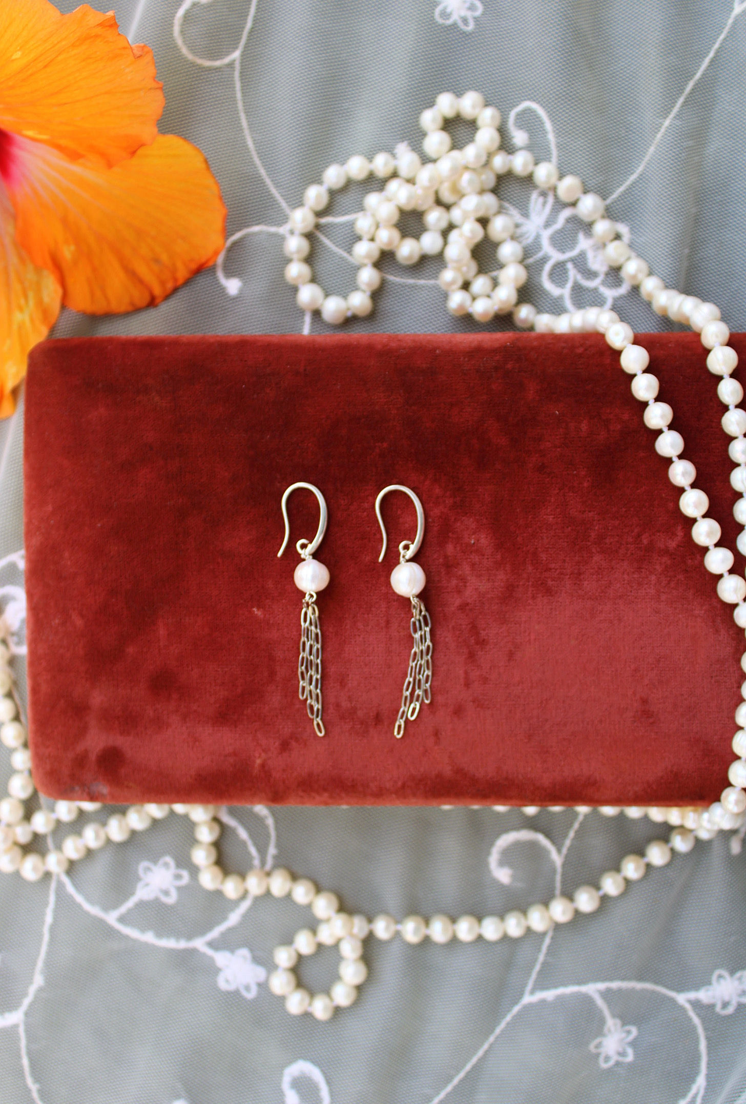 Pearl chain earrings