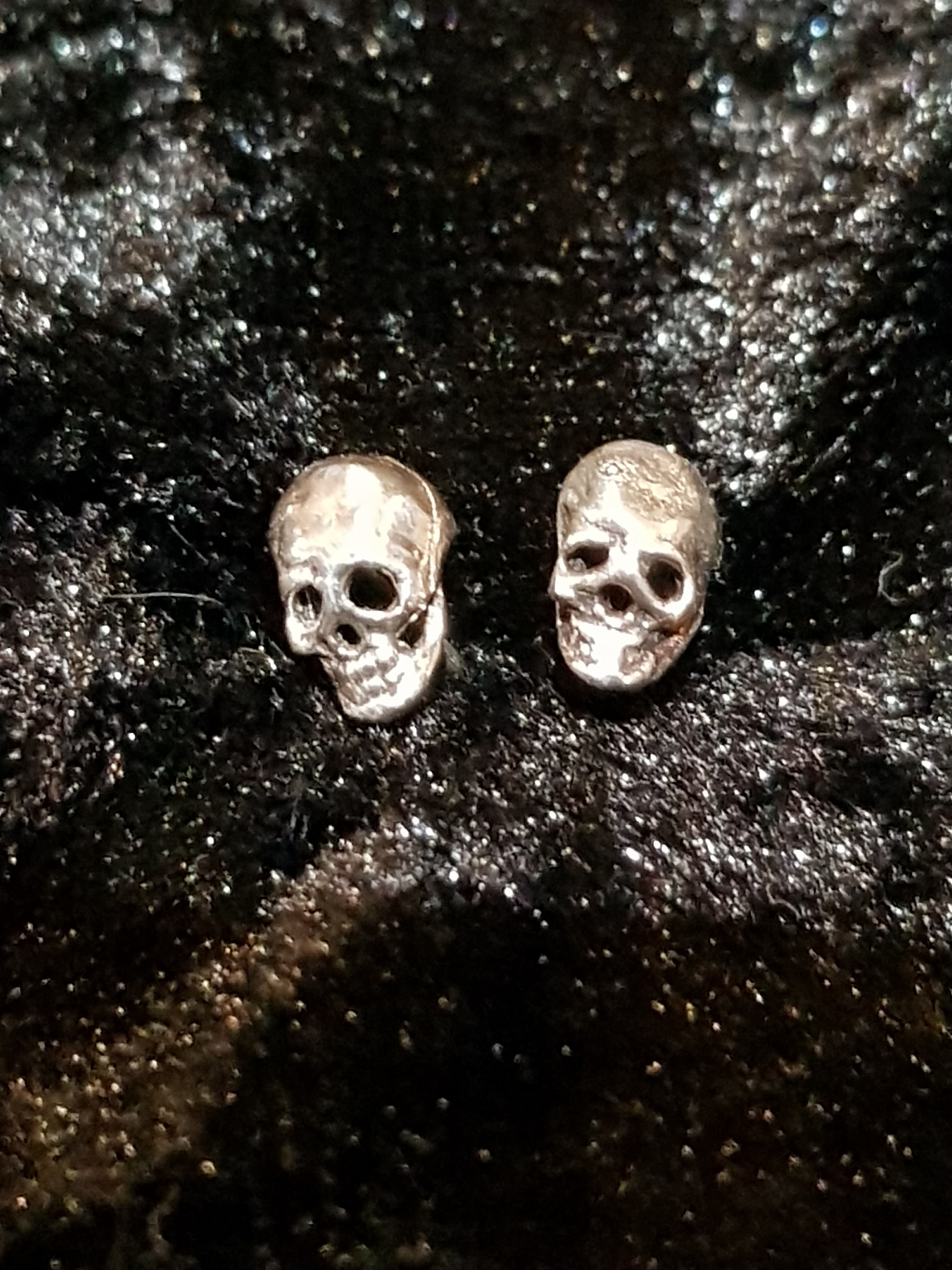 Plain Skull Studs