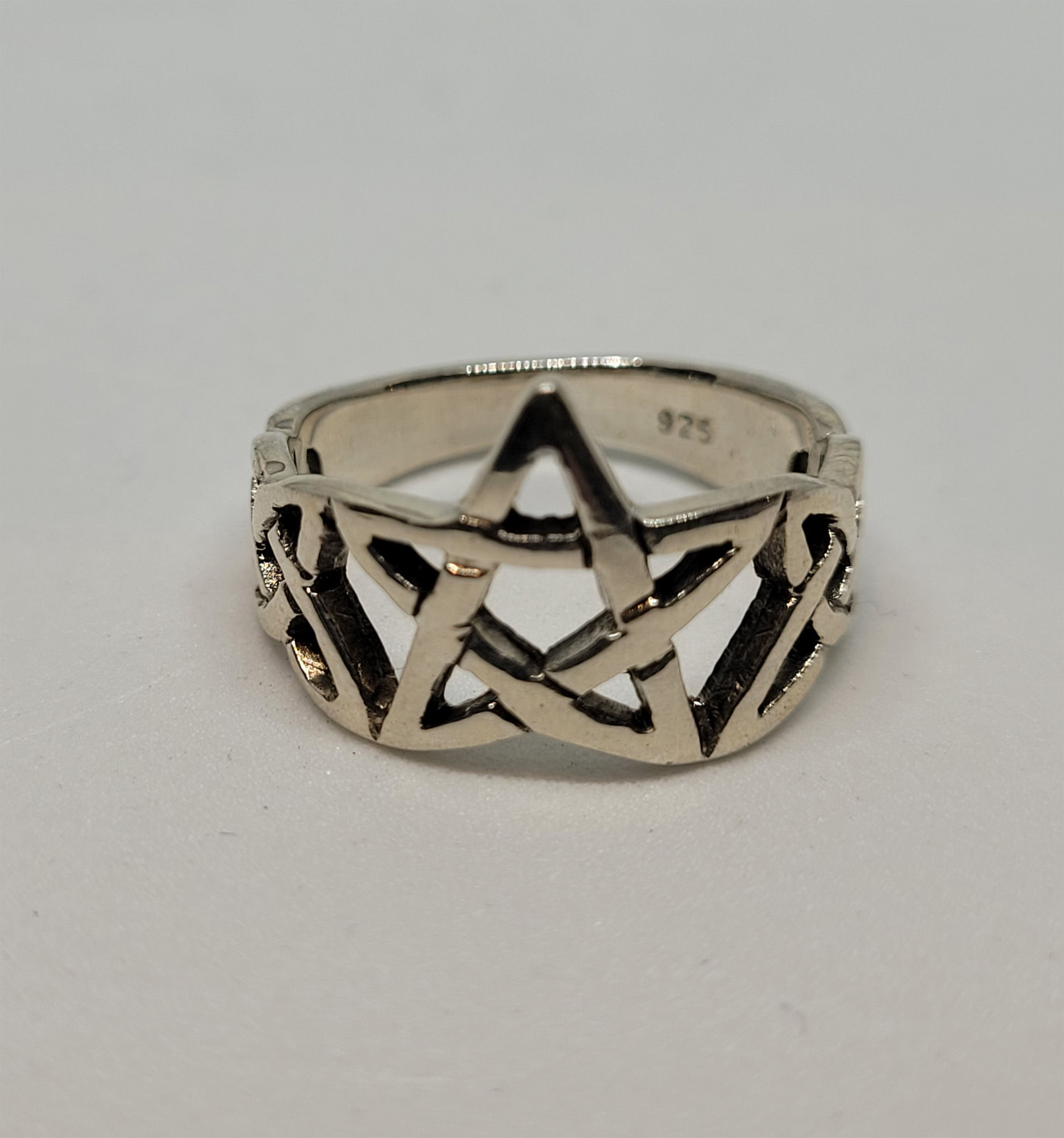 Pentagram & Celtic Ring