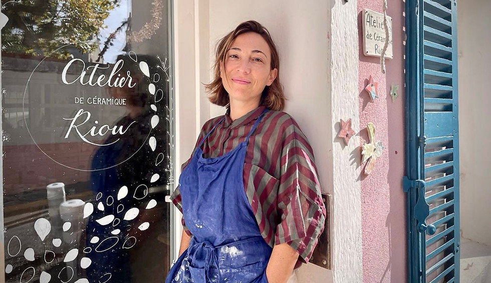 portrait devant l'atelier riou