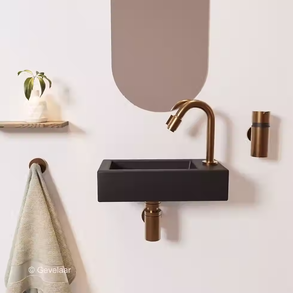 Thumbnail: Tanaro Ceva fonteinset mat zwart 40 cm rechts gebogen kraan brons koper