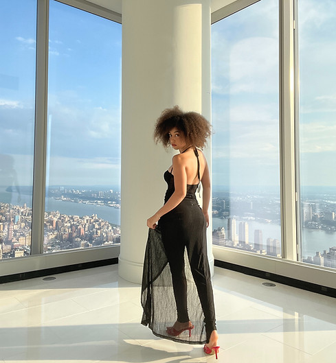 דוגמנית אופנה - אוריין