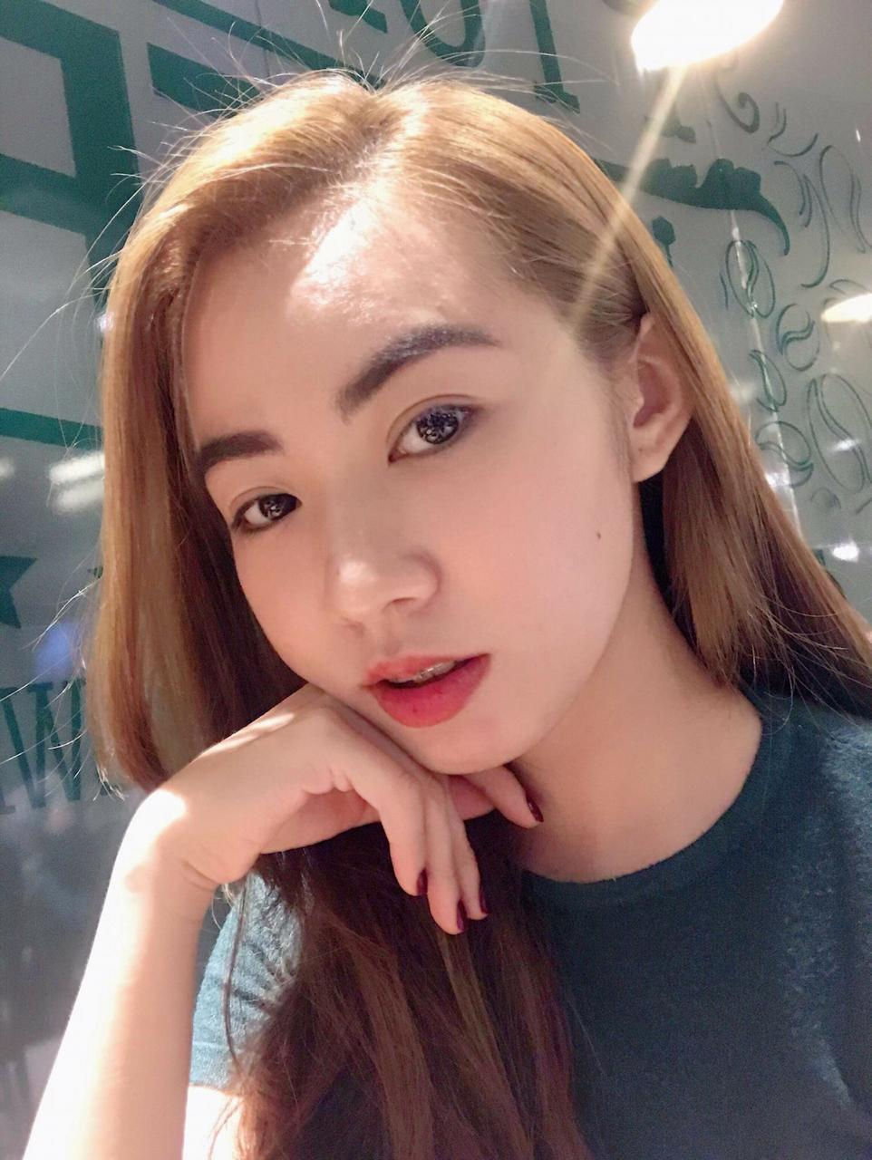Thumbnail: Miss Thuy
