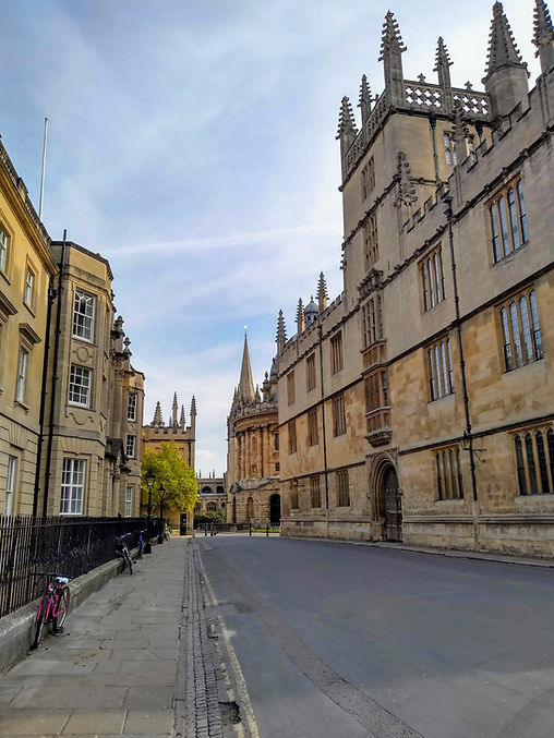 oxford-5097011.jpg