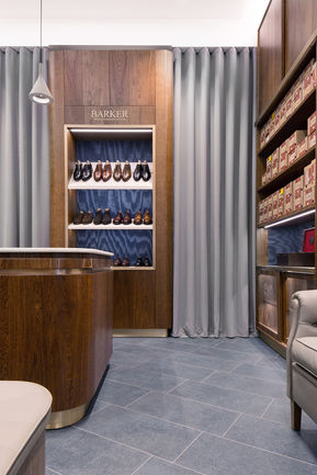dettaglio dell'arredo su misura, retail design, bottega storica a Milano, PLUS ULTRA studio, interior design, architettura di interni, architetti a Milano, Alessandra Castelbarco Albani, architetta, Marco Di Nallo architetto. Foto Alberto Canepa