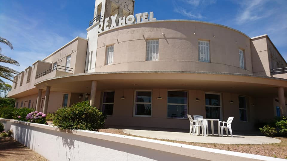 El Arte Uruguayo en el "Hotel REX" en Atlántida