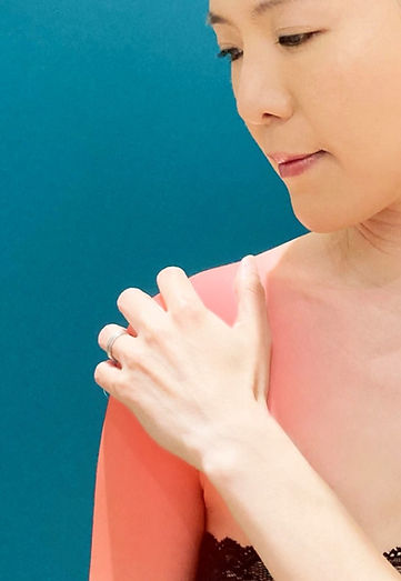 Mettez fin à la douleur de la tendinite à l'épaule grâce à notre expertise. Cette image détaillée vous montre l'emplacement précis de la tendinite et vous offre un aperçu visuel de cette affection courante. Découvrez les traitements recommandés et les conseils pour soulager les symptômes de la tendinite à l'épaule. Consultez notre site dès maintenant pour obtenir des informations précieuses et commencer votre chemin vers la guérison.