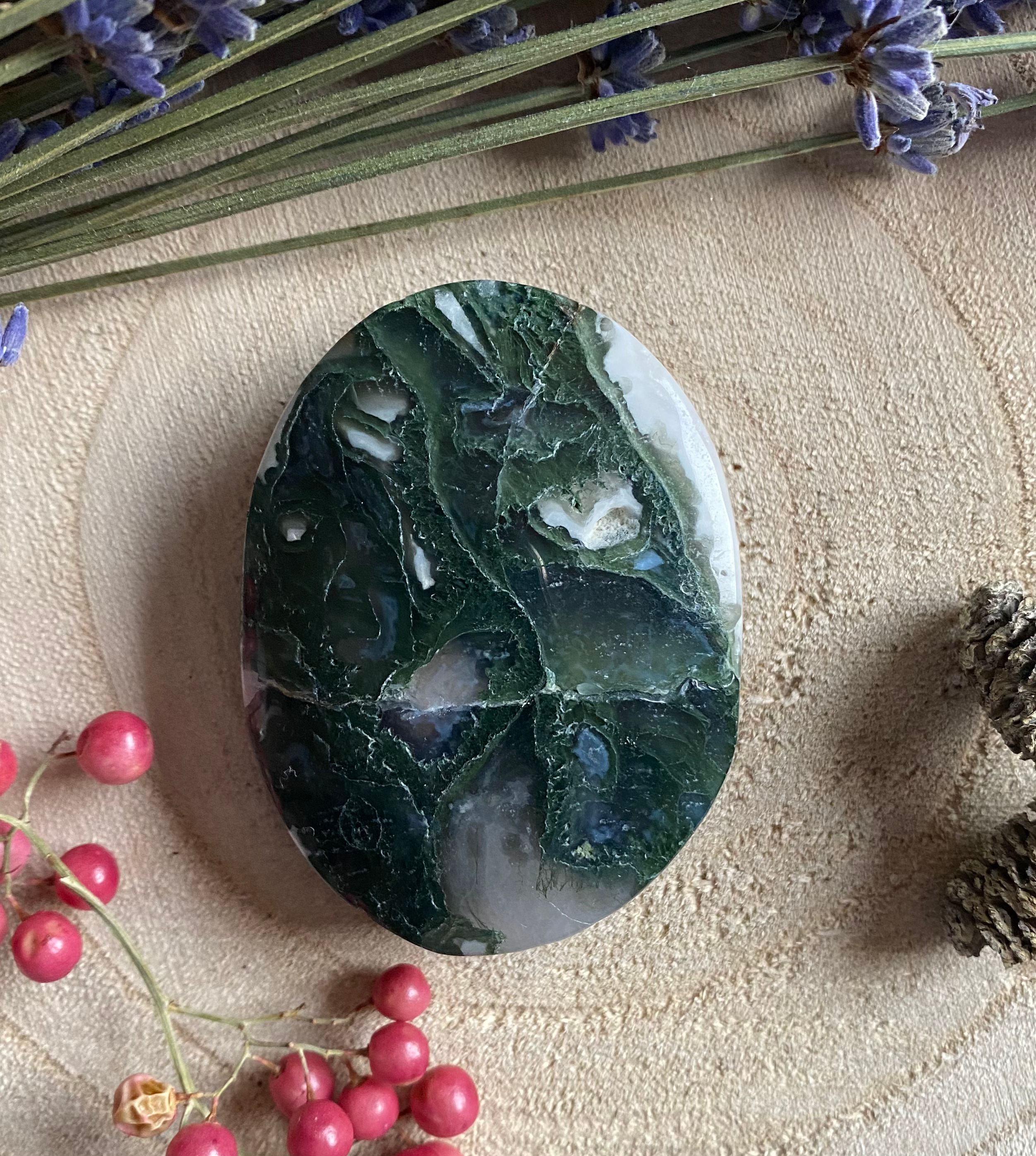 MOSS AGATE PALM STONE