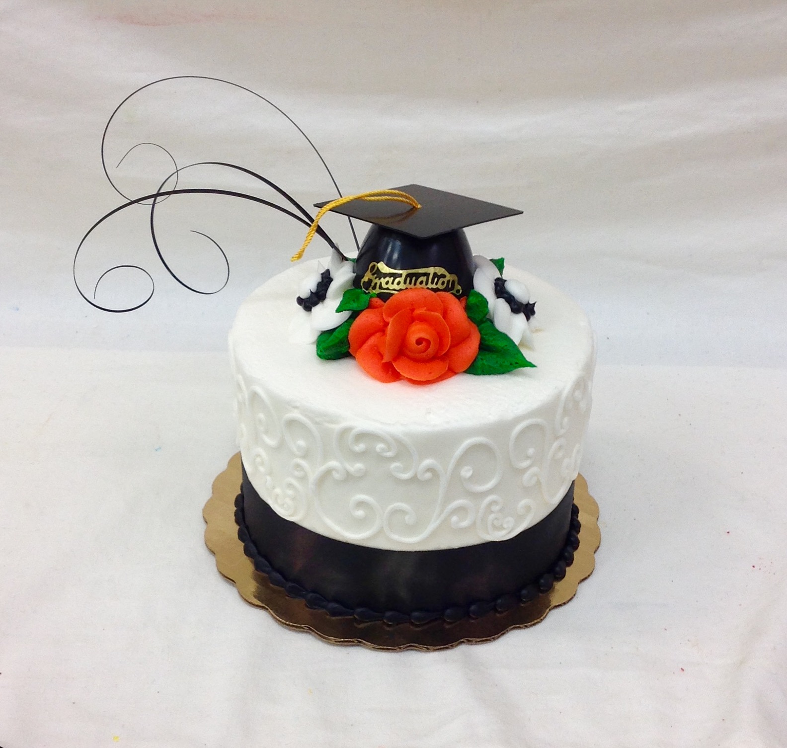 GB-140 Grad Cap w/ Swirl