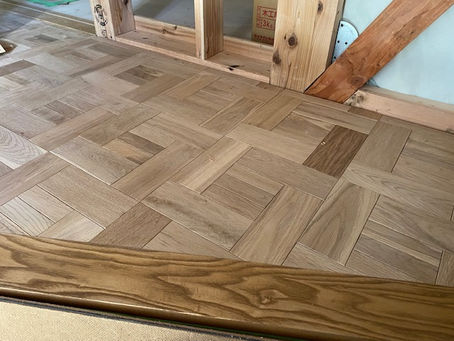 パターン貼りを・・・。