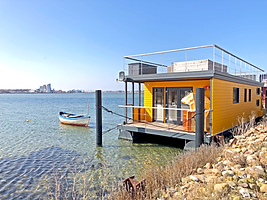 Hausboot Swantje an der Ostsee