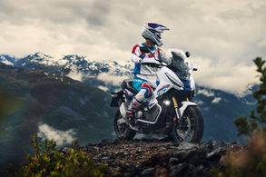 Honda X ADV 2027 ganha novas cores e mantém proposta aventureira com alta tecnologia