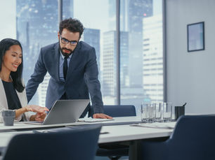 Why CEOs Should Hire Business Consultants Too