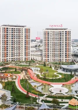 real estate agent istanbul omer el salhani remax
