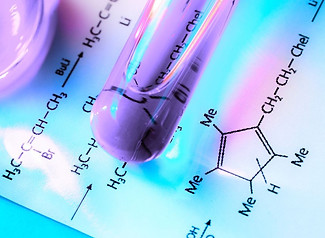 DZIAŁ III - REAKCJE CHEMICZNE.jpg
