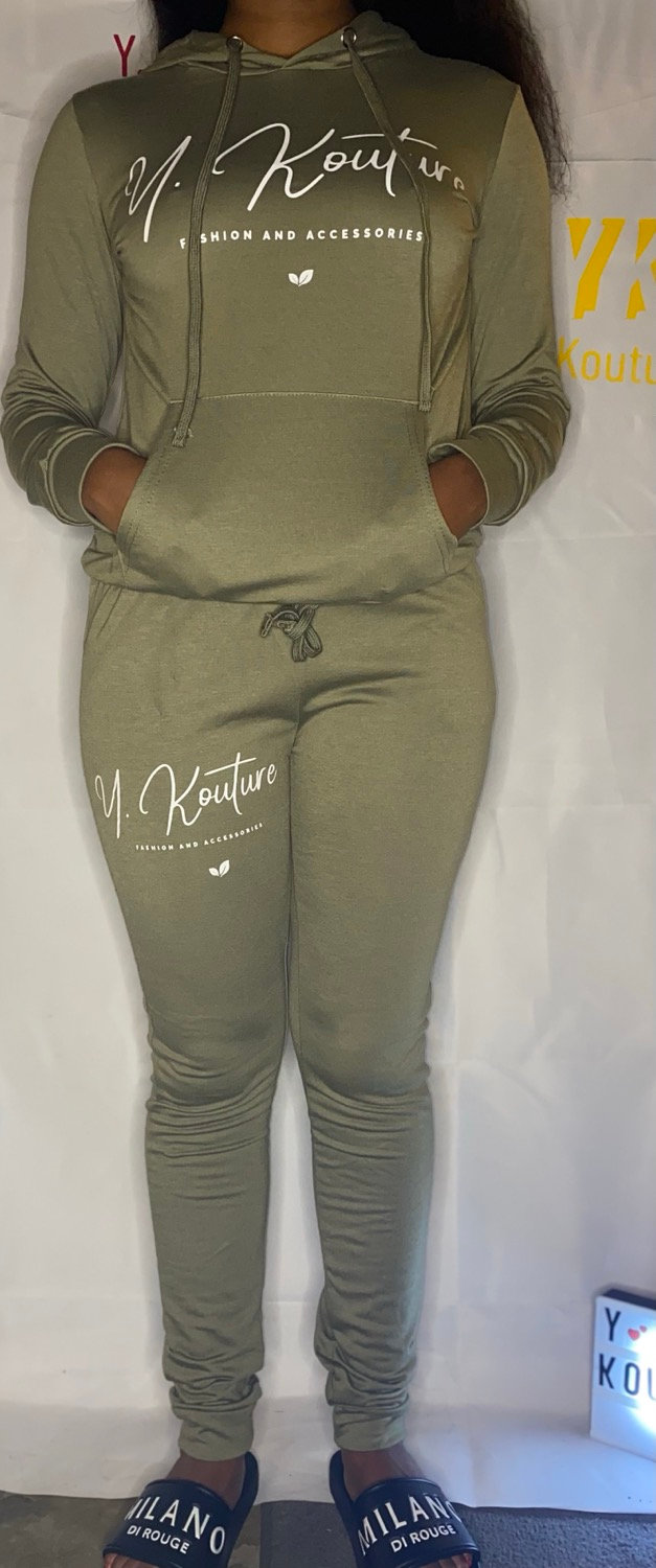 Olive Green Sweat Suit Y Kouture Landrover 4x4 sweatshirt olive green chest 54 size xxl. olive green sweat suit y kouture
