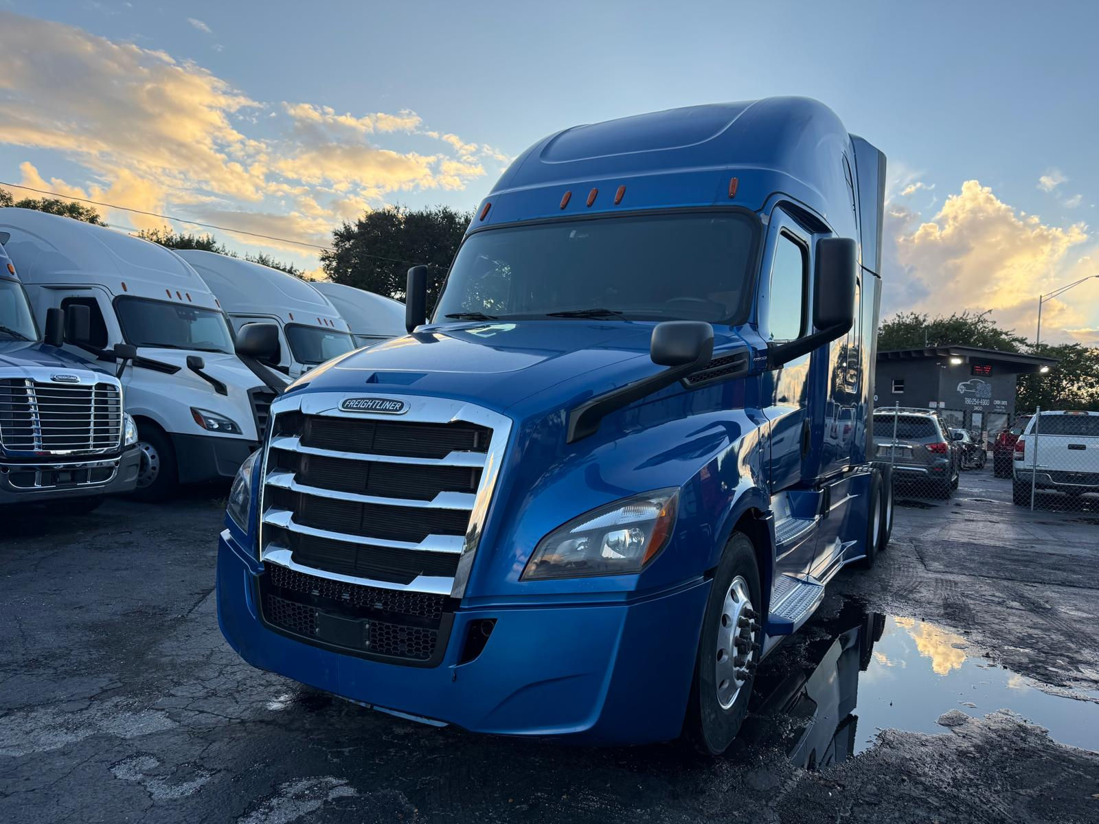 2019 FRIEGHTLINER CASCADIA