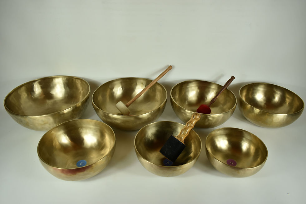 Miniaturbild: Klangschalen - 7er Chakra Set 17 kg matt - Noten & Frequenzen - Klangmassage