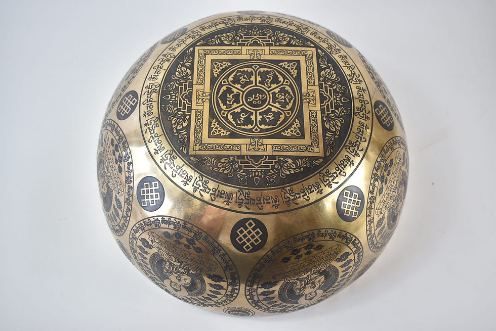 Miniaturbild: Klangschale Gravur - Avalokiteshvara Buddha - 3285 gr. 32 cm - Beckenschale - Klangmassage Klangtherapie Meditation