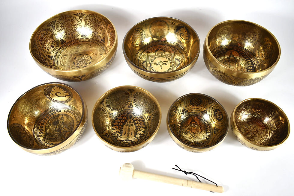 Klangschalen 7er Chakra Set Laser Gravur - 6,3 kg - Klangmassage Therapie