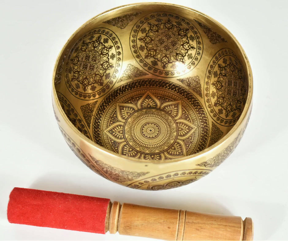 Klangschale Herz - 600 gr. 15 cm - Lasergravur - Mandala/Lotus - Meditation - Video/MP3