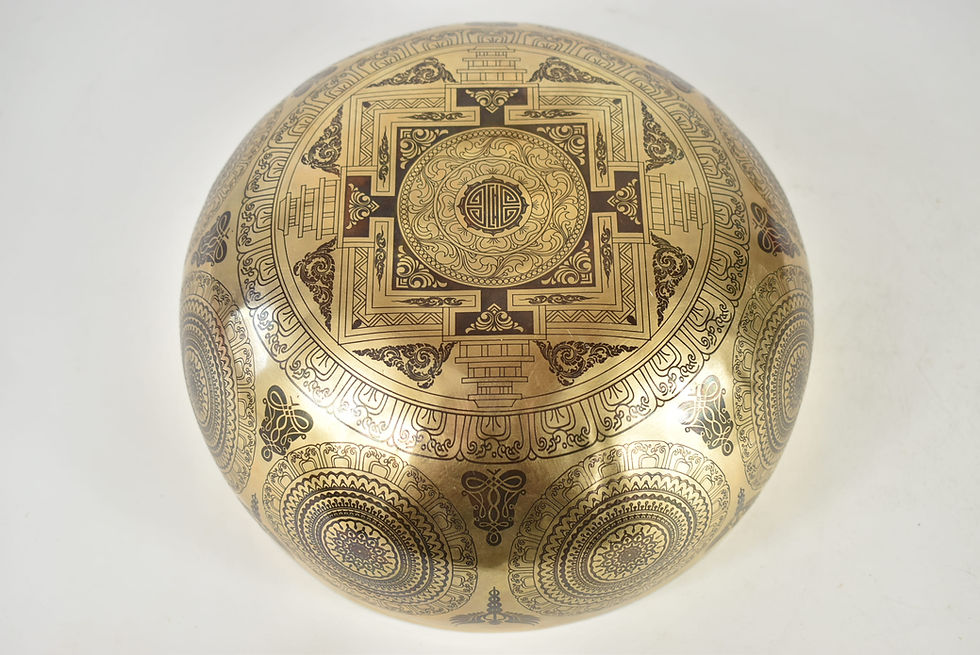 Miniaturbild: Klangschale Sri Yantra - Solarplexus/Bauch - 1490 gr. 22 cm - Klangmassage